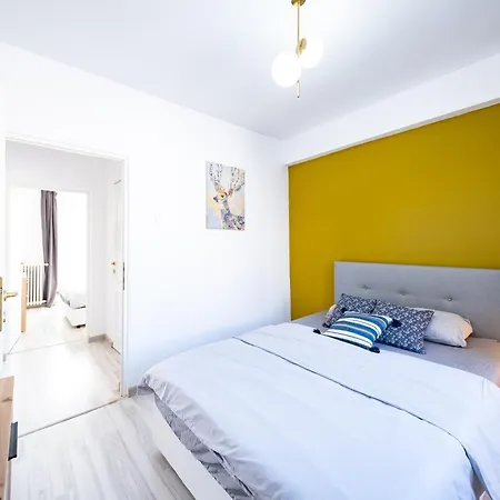 Old Ultracentral Calea Victoriei Apartment *