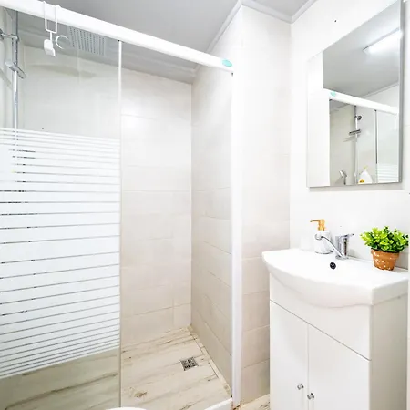 Old Ultracentral Calea Victoriei * Bucarest